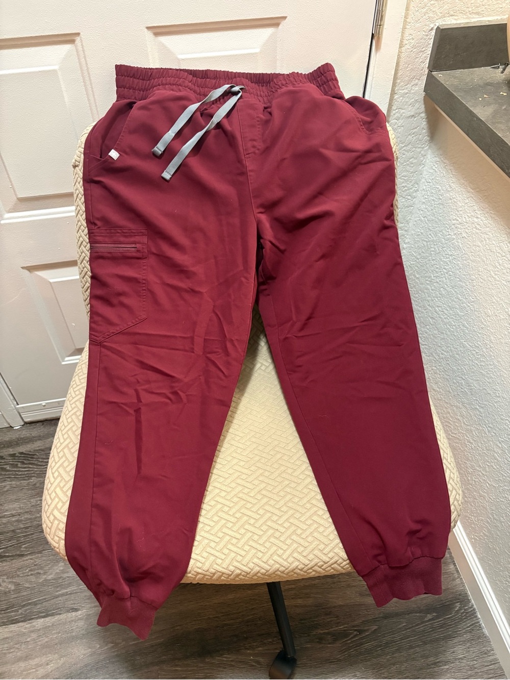 Figs Burgundy Women's Scrunch Zamora Joggers with Grey Drawstring